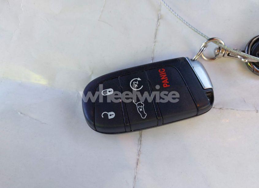 Photo 11 of 2015 Jeep Grand CHEROKEE OVERLAND (VIN 1C4RJECGXFC167063)