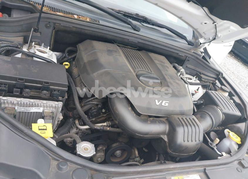 Photo 10 of 2015 Jeep Grand CHEROKEE OVERLAND (VIN 1C4RJECGXFC646728)