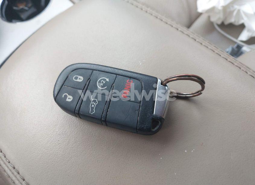 Photo 11 of 2015 Jeep Grand CHEROKEE OVERLAND (VIN 1C4RJECGXFC646728)