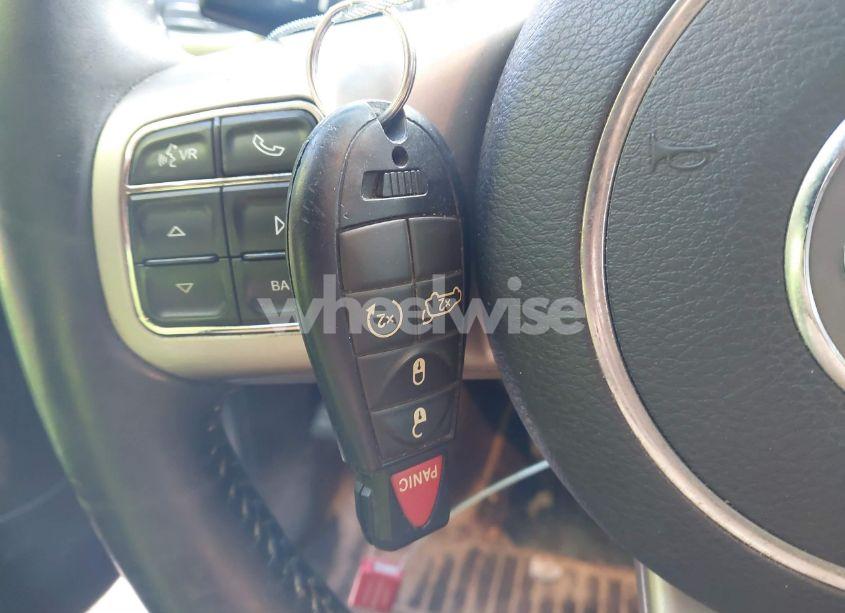 Photo 11 of 2013 Jeep Grand CHEROKEE OVERLAND SUMMIT (VIN 1C4RJECT0DC605650)