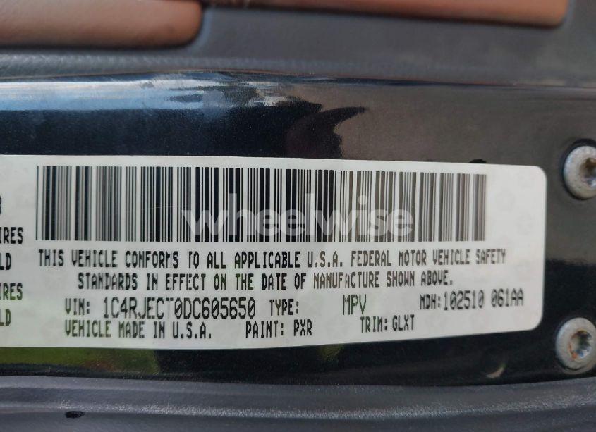 Photo 9 of 2013 Jeep Grand CHEROKEE OVERLAND SUMMIT (VIN 1C4RJECT0DC605650)