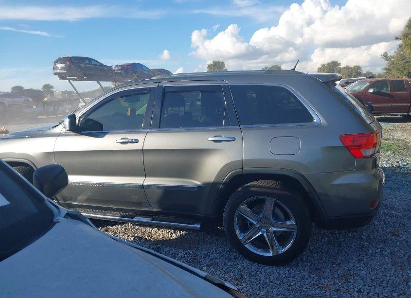 Photo 15 of 2013 Jeep Grand CHEROKEE OVERLAND (VIN 1C4RJECT3DC526523)
