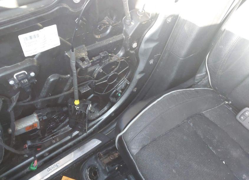 Photo 19 of 2013 Jeep Grand CHEROKEE OVERLAND (VIN 1C4RJECT3DC526523)
