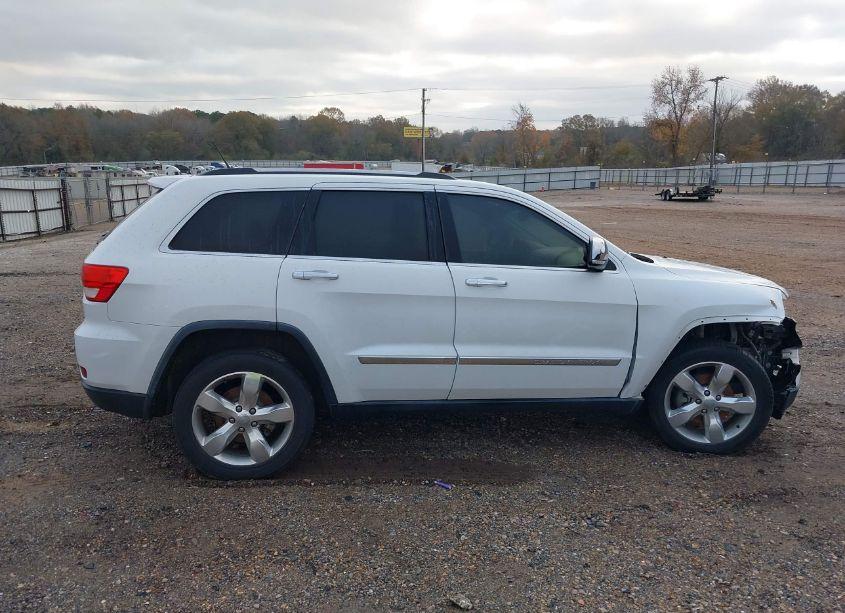 Photo 14 of 2013 Jeep Grand CHEROKEE OVERLAND SUMMIT (VIN 1C4RJECT3DC556539)