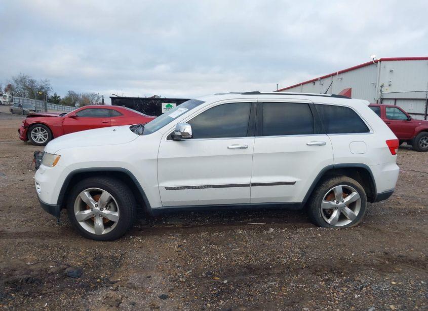 Photo 15 of 2013 Jeep Grand CHEROKEE OVERLAND SUMMIT (VIN 1C4RJECT3DC556539)
