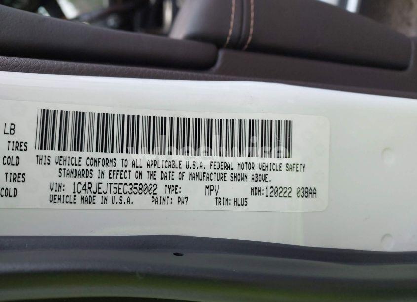 Photo 9 of 2014 Jeep Grand CHEROKEE SUMMIT (VIN 1C4RJEJT5EC358002)