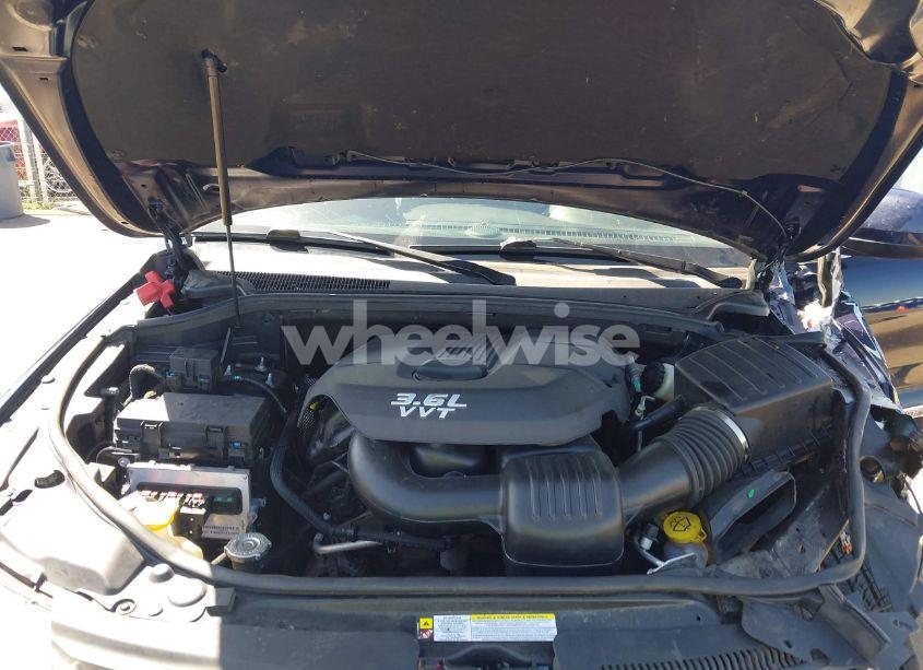 Photo 10 of 2012 Jeep Grand CHEROKEE LAREDO (VIN 1C4RJFAG0CC160255)