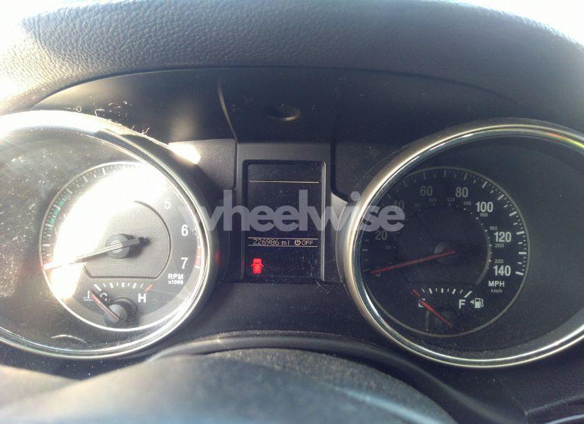 Photo 7 of 2012 Jeep Grand CHEROKEE LAREDO (VIN 1C4RJFAG0CC181638)