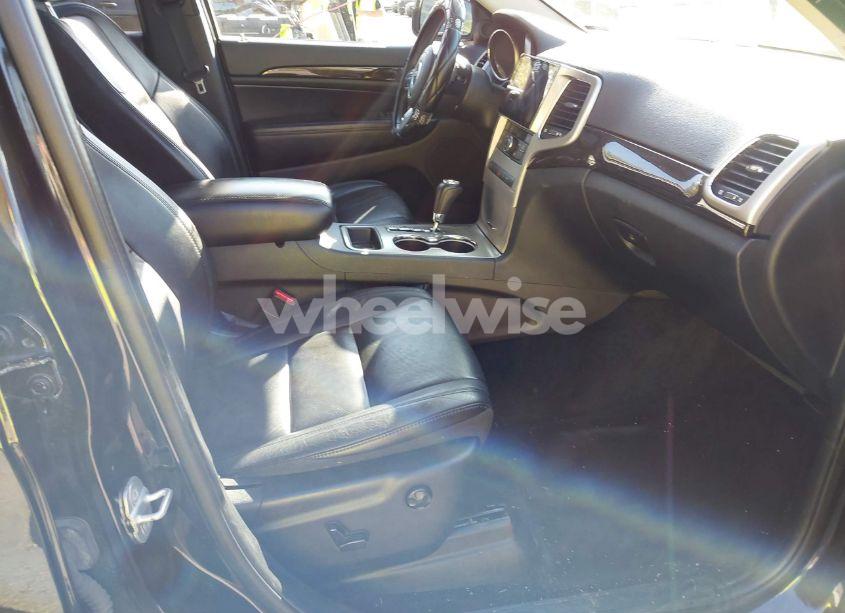 Photo 5 of 2012 Jeep Grand CHEROKEE LAREDO (VIN 1C4RJFAG0CC221670)