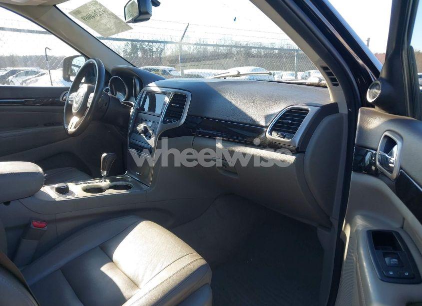 Photo 5 of 2012 Jeep Grand CHEROKEE LAREDO (VIN 1C4RJFAG0CC255429)