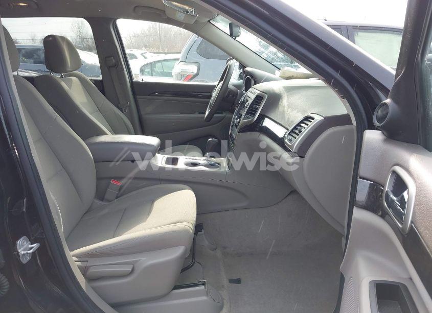 Photo 5 of 2012 Jeep Grand CHEROKEE LAREDO (VIN 1C4RJFAG0CC298958)