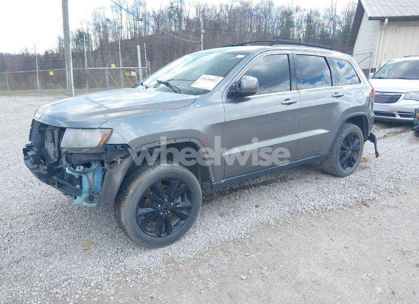 Photo 2 of 2012 Jeep Grand CHEROKEE LAREDO (VIN 1C4RJFAG0CC313524)