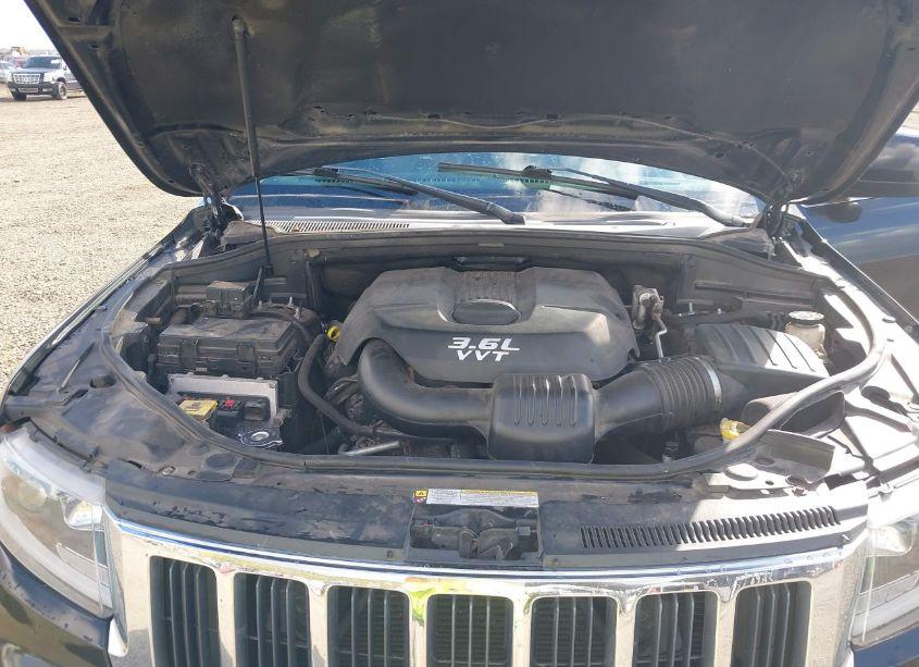 Photo 10 of 2012 Jeep Grand CHEROKEE LAREDO (VIN 1C4RJFAG0CC332672)