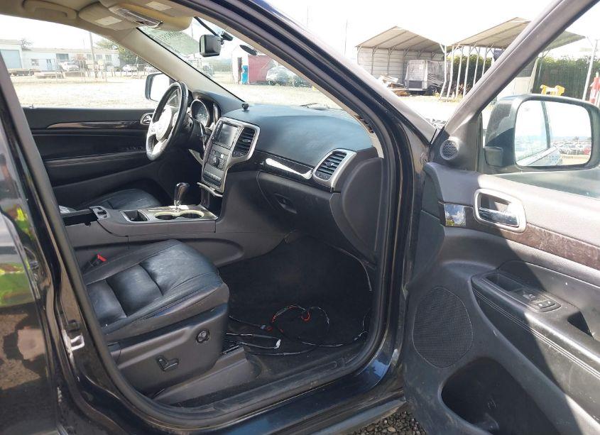 Photo 5 of 2012 Jeep Grand CHEROKEE LAREDO (VIN 1C4RJFAG0CC332672)