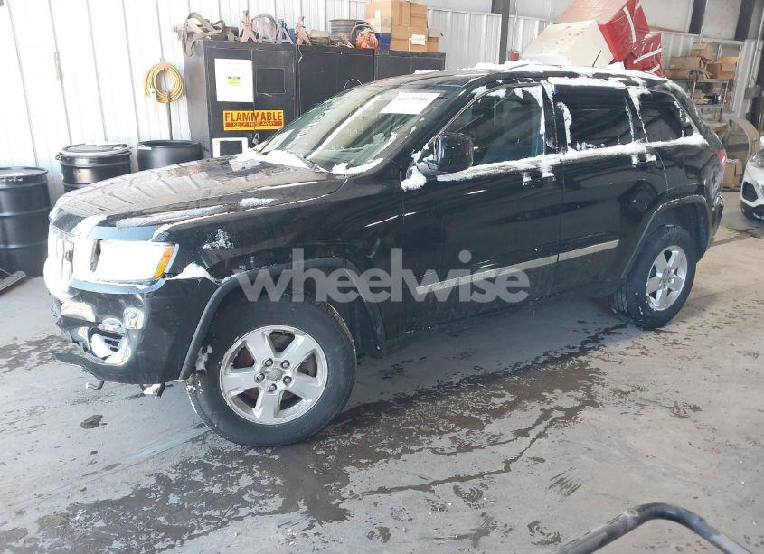 Photo 2 of 2013 Jeep Grand CHEROKEE LAREDO (VIN 1C4RJFAG0DC501168)