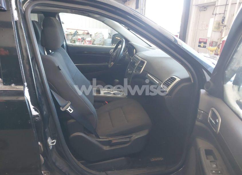 Photo 5 of 2013 Jeep Grand CHEROKEE LAREDO (VIN 1C4RJFAG0DC501168)