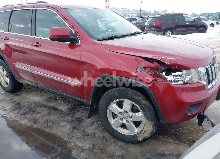 2013 Jeep Grand CHEROKEE LAREDO (VIN 1C4RJFAG0DC506337) main photo
