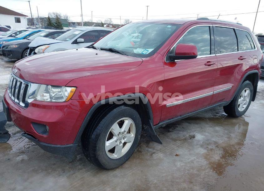 Photo 2 of 2013 Jeep Grand CHEROKEE LAREDO (VIN 1C4RJFAG0DC506337)