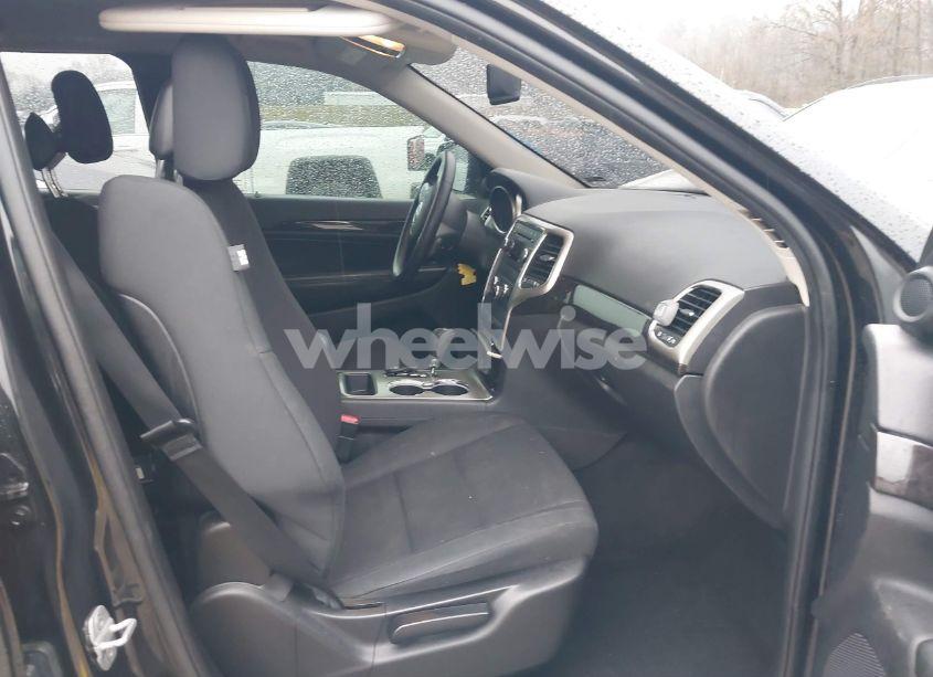 Photo 5 of 2013 Jeep Grand CHEROKEE LAREDO (VIN 1C4RJFAG0DC542142)