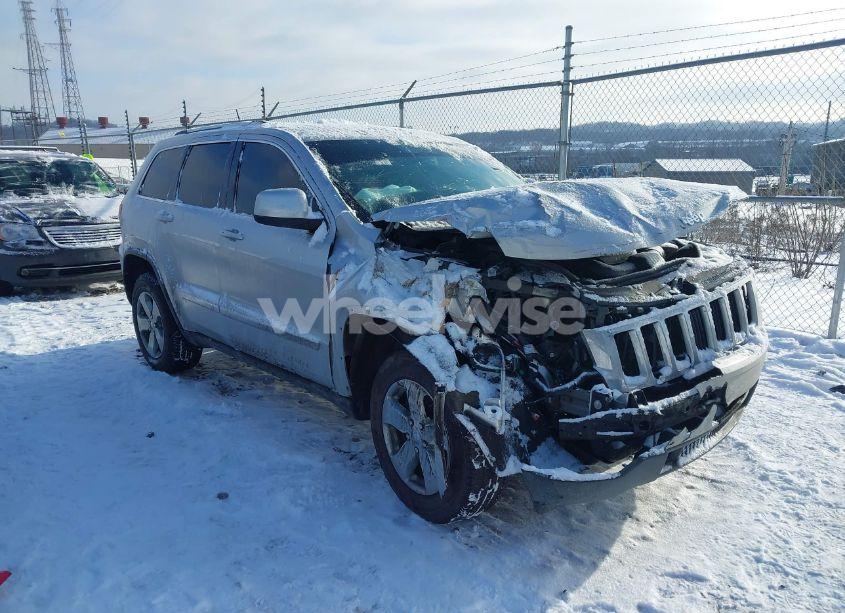 2013 Jeep Grand CHEROKEE LAREDO (VIN 1C4RJFAG0DC549611) main photo