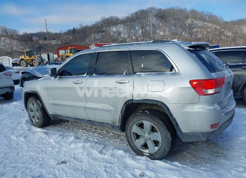 Photo 14 of 2013 Jeep Grand CHEROKEE LAREDO (VIN 1C4RJFAG0DC549611)