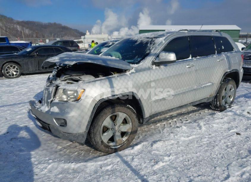 Photo 2 of 2013 Jeep Grand CHEROKEE LAREDO (VIN 1C4RJFAG0DC549611)
