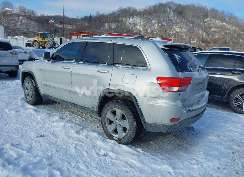 Photo 3 of 2013 Jeep Grand CHEROKEE LAREDO (VIN 1C4RJFAG0DC549611)