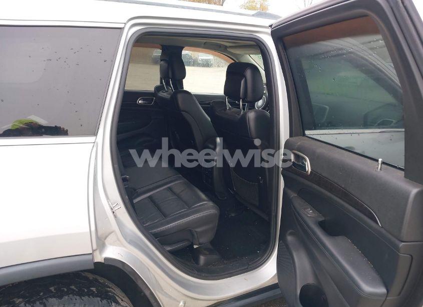 Photo 8 of 2013 Jeep Grand CHEROKEE LAREDO (VIN 1C4RJFAG0DC556512)