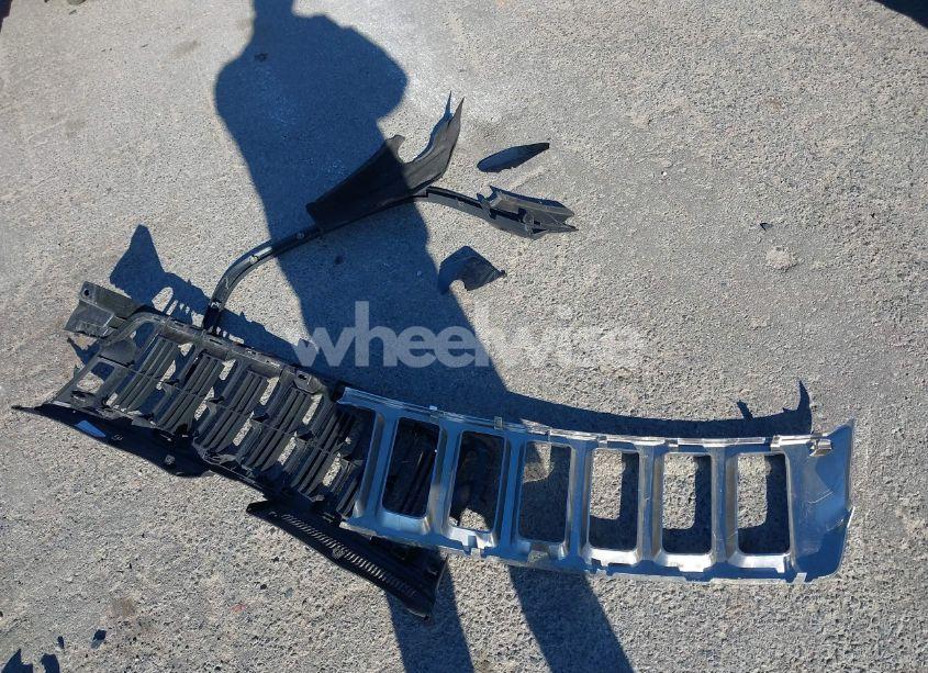 Photo 12 of 2013 Jeep Grand CHEROKEE LAREDO (VIN 1C4RJFAG0DC557577)