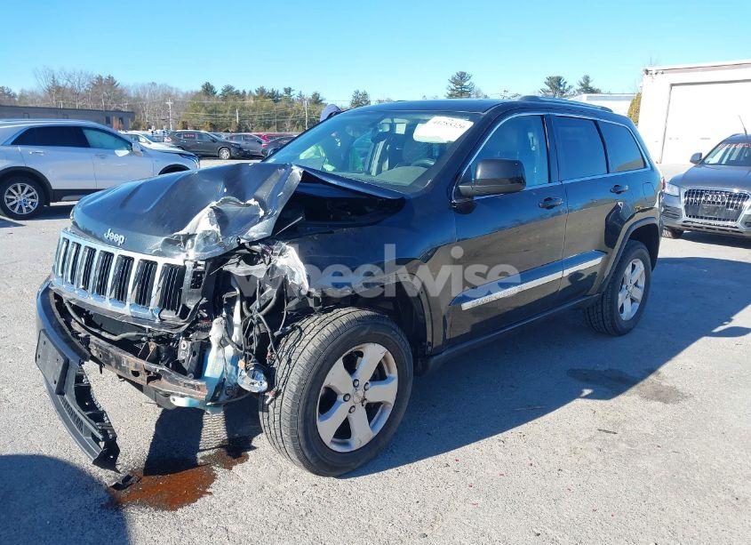 Photo 2 of 2013 Jeep Grand CHEROKEE LAREDO (VIN 1C4RJFAG0DC557577)