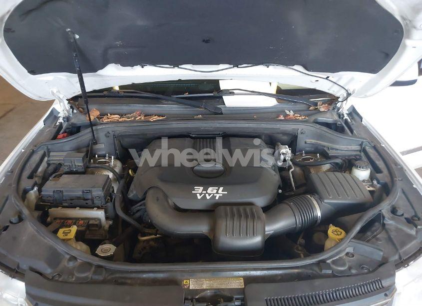 Photo 10 of 2013 Jeep Grand CHEROKEE LAREDO (VIN 1C4RJFAG0DC599005)