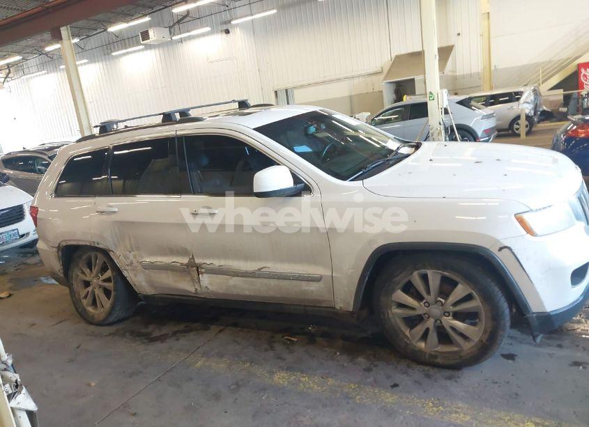 Photo 13 of 2013 Jeep Grand CHEROKEE LAREDO (VIN 1C4RJFAG0DC599005)