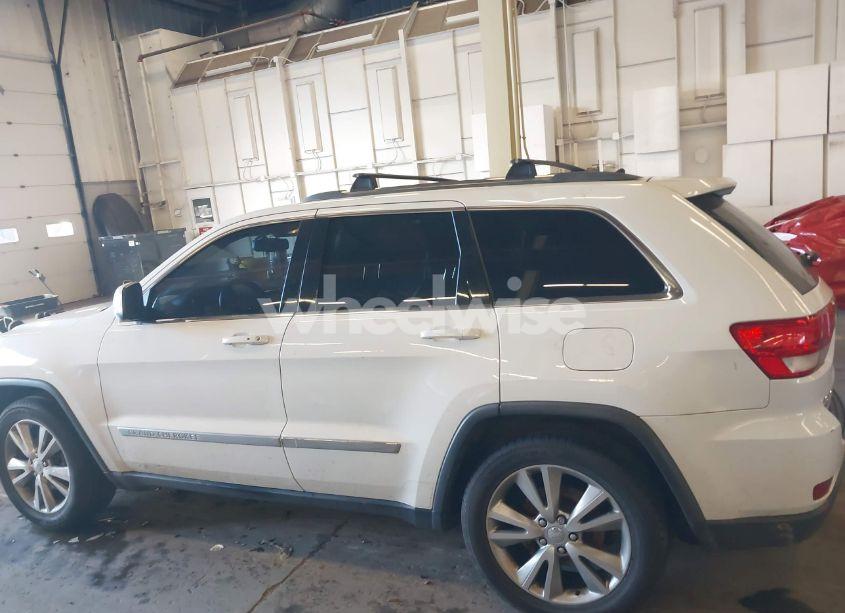 Photo 14 of 2013 Jeep Grand CHEROKEE LAREDO (VIN 1C4RJFAG0DC599005)