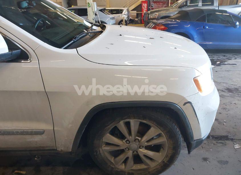 Photo 17 of 2013 Jeep Grand CHEROKEE LAREDO (VIN 1C4RJFAG0DC599005)