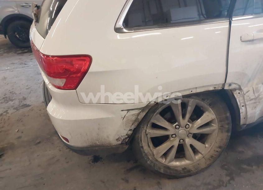 Photo 21 of 2013 Jeep Grand CHEROKEE LAREDO (VIN 1C4RJFAG0DC599005)