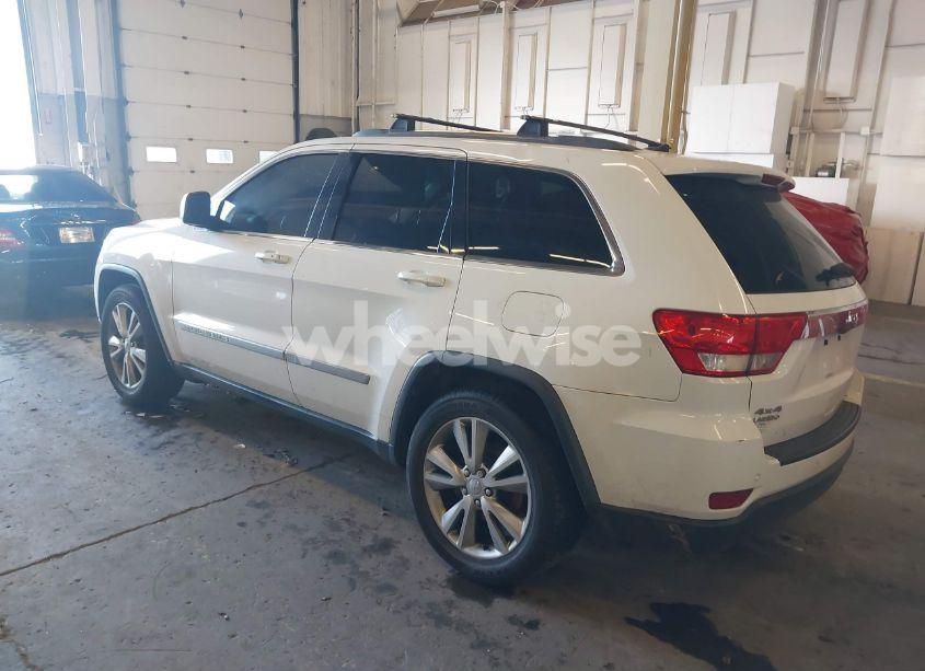 Photo 3 of 2013 Jeep Grand CHEROKEE LAREDO (VIN 1C4RJFAG0DC599005)