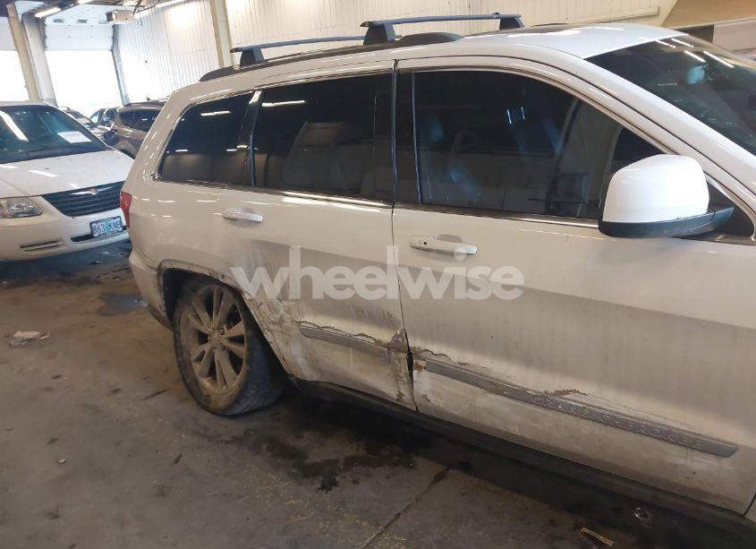 Photo 6 of 2013 Jeep Grand CHEROKEE LAREDO (VIN 1C4RJFAG0DC599005)