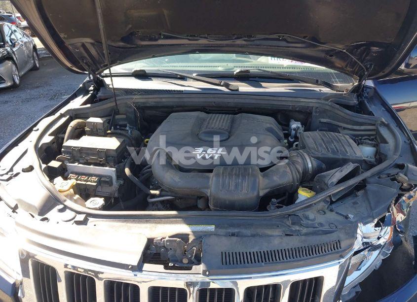 Photo 10 of 2013 Jeep Grand CHEROKEE LAREDO (VIN 1C4RJFAG0DC606342)