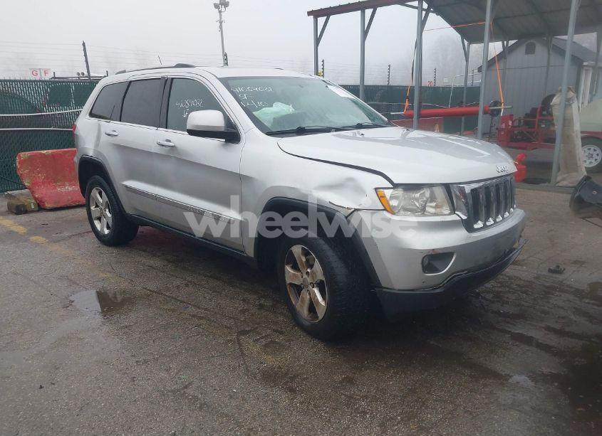2013 Jeep Grand CHEROKEE LAREDO (VIN 1C4RJFAG0DC615140) main photo