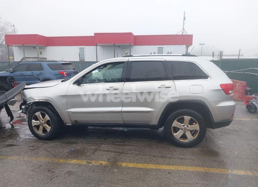 Photo 14 of 2013 Jeep Grand CHEROKEE LAREDO (VIN 1C4RJFAG0DC615140)