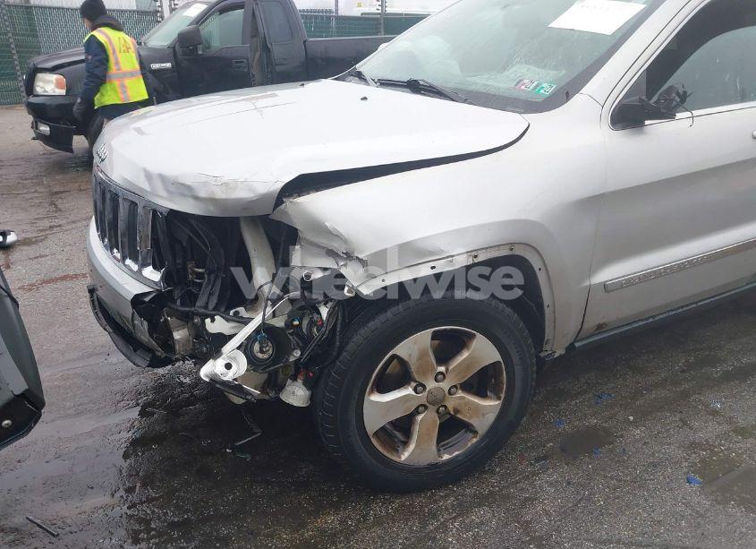 Photo 6 of 2013 Jeep Grand CHEROKEE LAREDO (VIN 1C4RJFAG0DC615140)