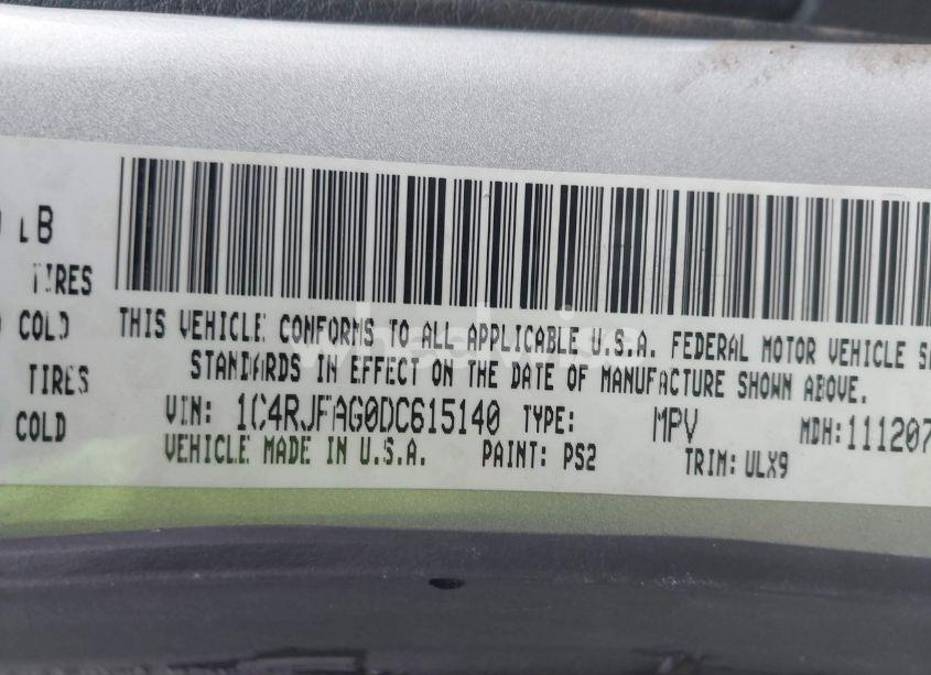 Photo 9 of 2013 Jeep Grand CHEROKEE LAREDO (VIN 1C4RJFAG0DC615140)