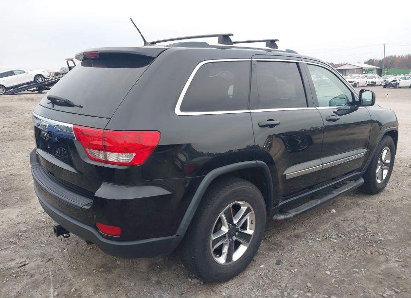 Photo 4 of 2013 Jeep Grand CHEROKEE LAREDO (VIN 1C4RJFAG0DC615493)