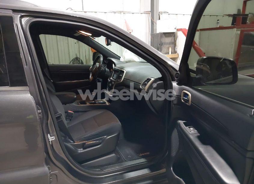 Photo 5 of 2014 Jeep Grand CHEROKEE LAREDO (VIN 1C4RJFAG0EC137898)