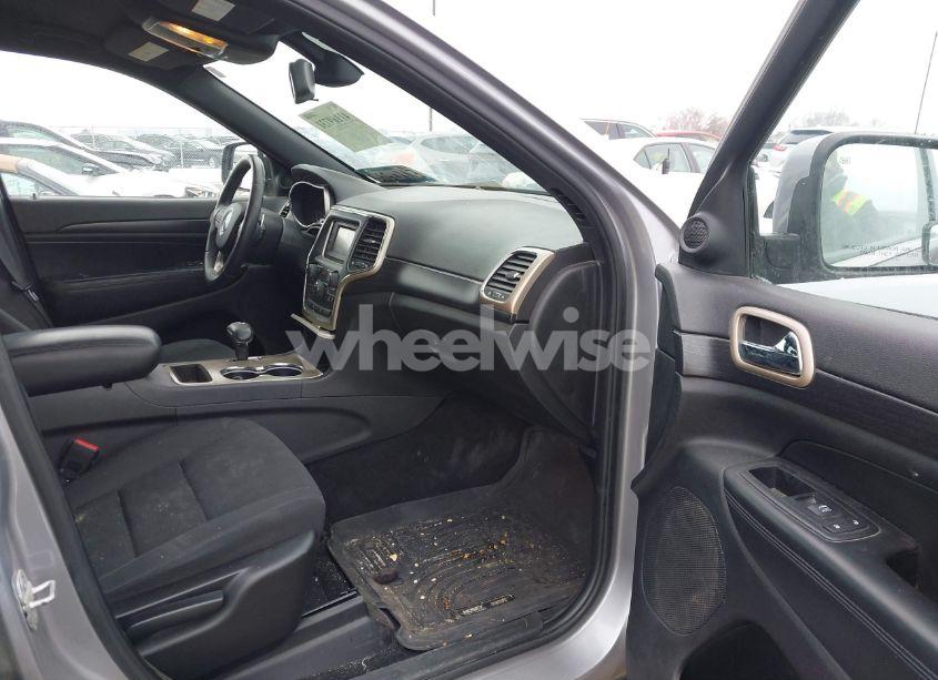 Photo 5 of 2014 Jeep Grand CHEROKEE LAREDO (VIN 1C4RJFAG0EC176703)