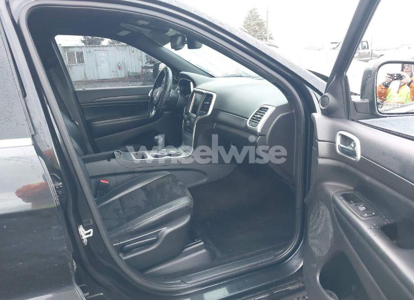 Photo 5 of 2015 Jeep Grand CHEROKEE LAREDO (VIN 1C4RJFAG0FC154458)