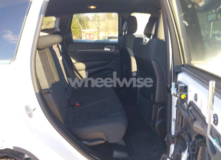 Photo 8 of 2015 Jeep Grand CHEROKEE LAREDO (VIN 1C4RJFAG0FC814742)