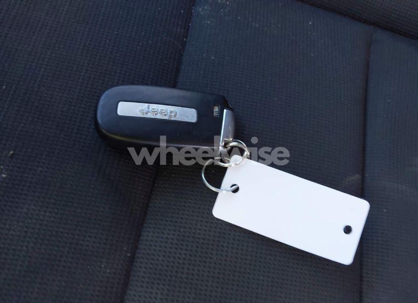 Photo 11 of 2015 Jeep Grand CHEROKEE LAREDO (VIN 1C4RJFAG0FC828740)