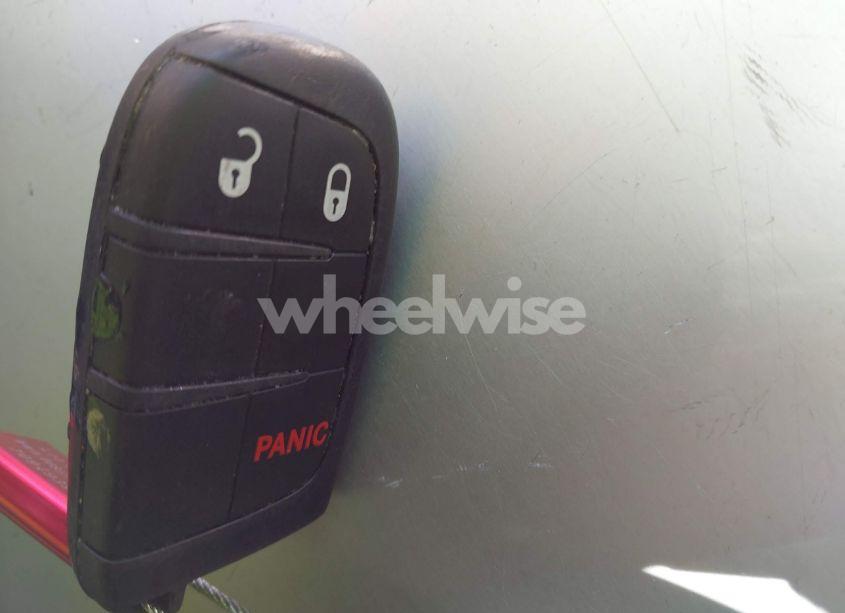 Photo 11 of 2015 Jeep Grand CHEROKEE LAREDO (VIN 1C4RJFAG0FC895791)