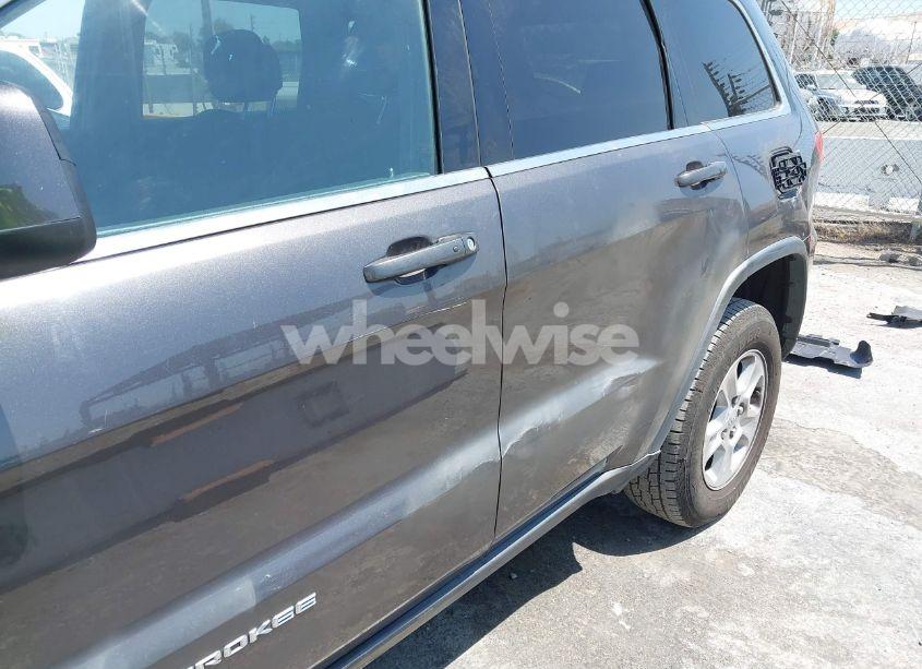 Photo 18 of 2015 Jeep Grand CHEROKEE LAREDO (VIN 1C4RJFAG0FC895791)